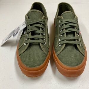 New Superga 2750 Sneakers Womens 11.5 Mens 10 Green Sherwood Gum Cotu Canvas